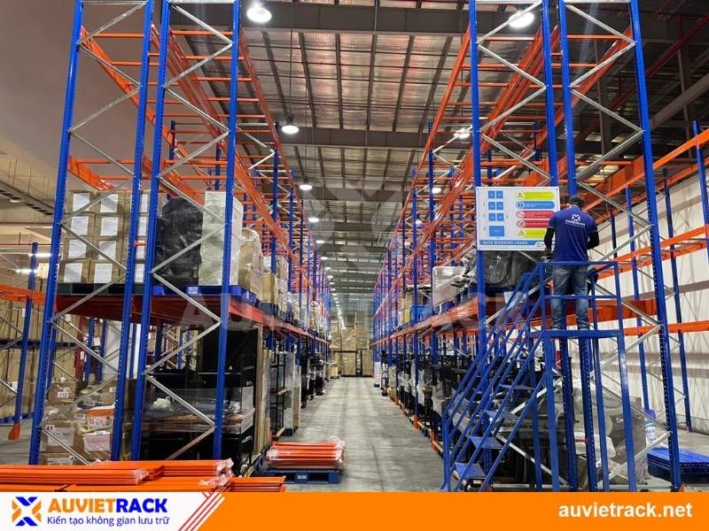Au Viet Rack chuyên thi công lắp đặt kệ sắt kho lạnh