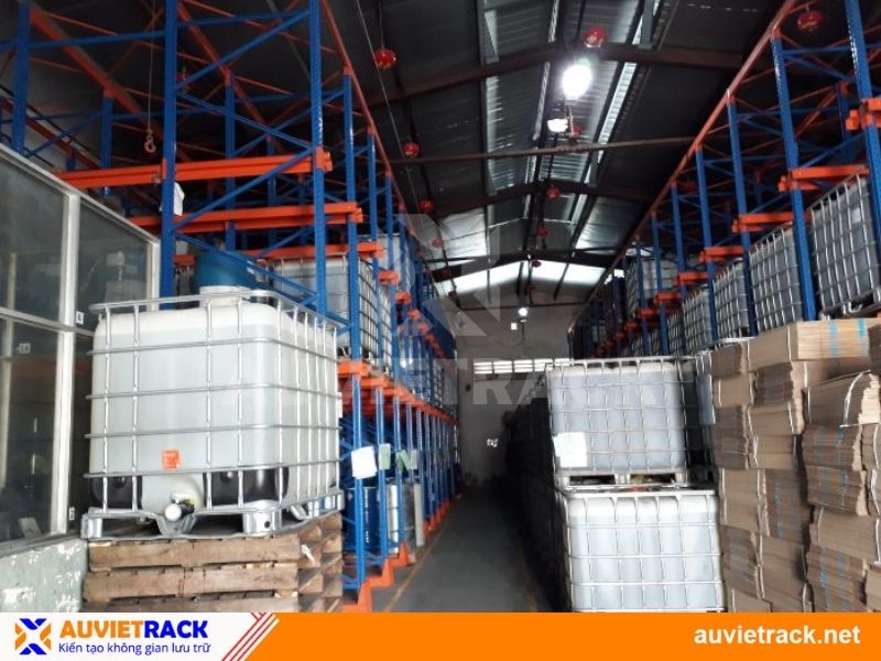Bảo quản kệ chứa hàng