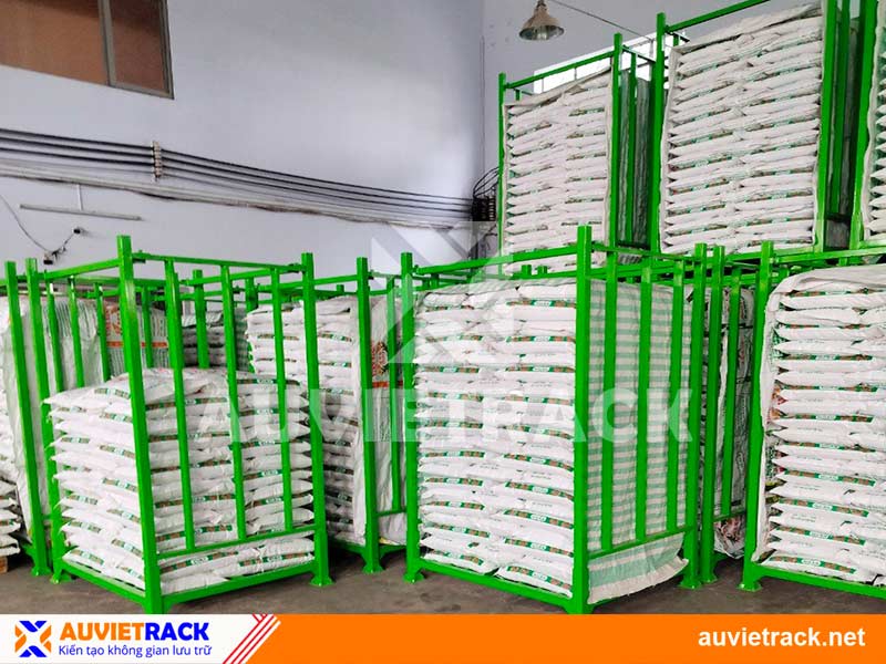 Pallet Sắt Sơn Tĩnh Điện Độ Bền Vượt Trội, Giá Tốt, Cam Kết Chất Lượng