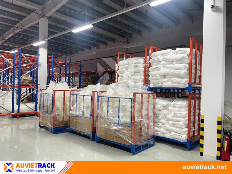 Mẫu pallet xếp chồng để hàng Au Viet Rack